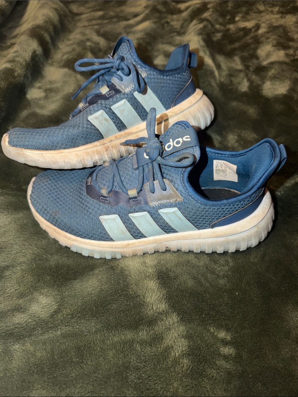 Adidas Kids Sneakers Size 4.5